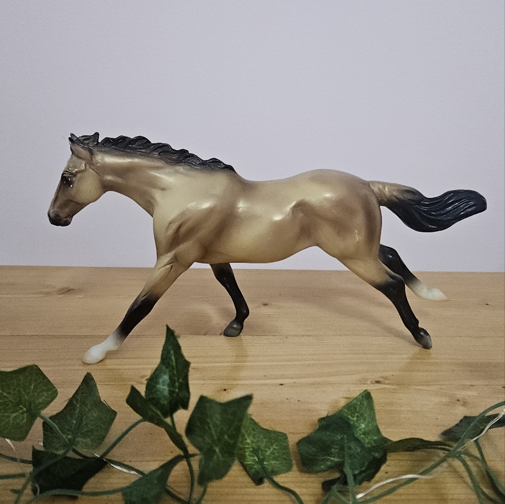 Bella - Breyer Horse
